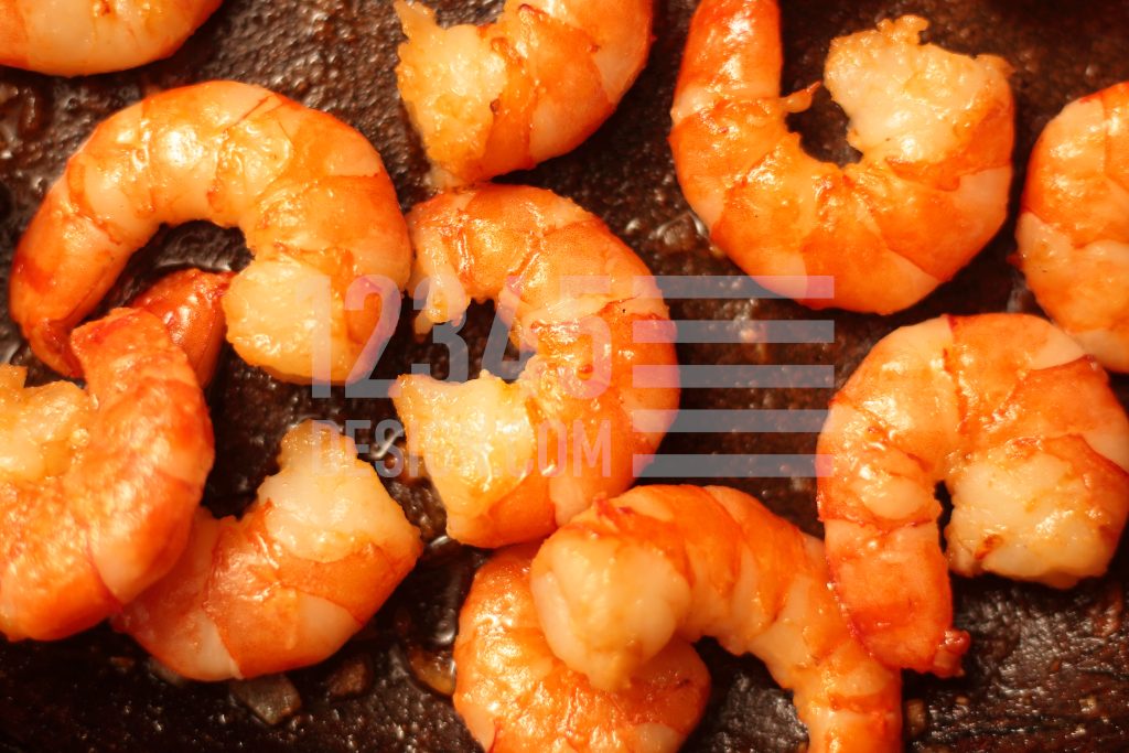 Fried Shrimp with Garlic in Olive Oil